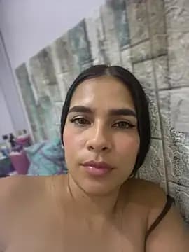 Valery_lux16 live cam on Stripchat