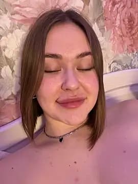 gi_grahams live cam on Stripchat