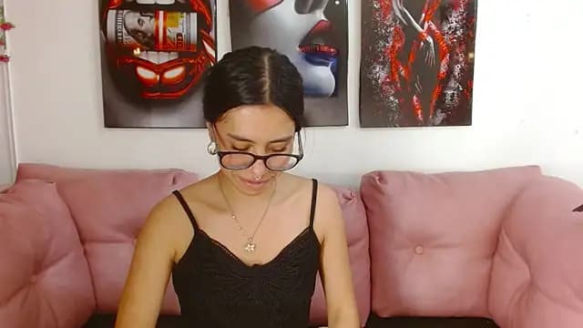 Miahotcs1 live cam on Stripchat