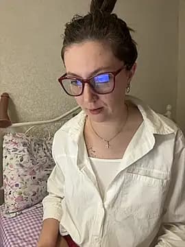 BeatriceTender live cam on Stripchat