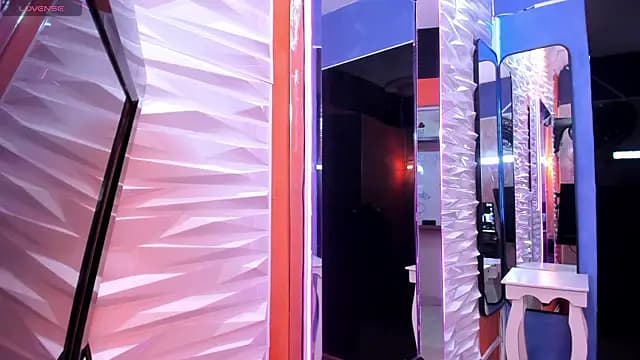 maira_tf live cam on Stripchat