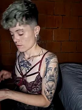 Megan-c live cam on Stripchat