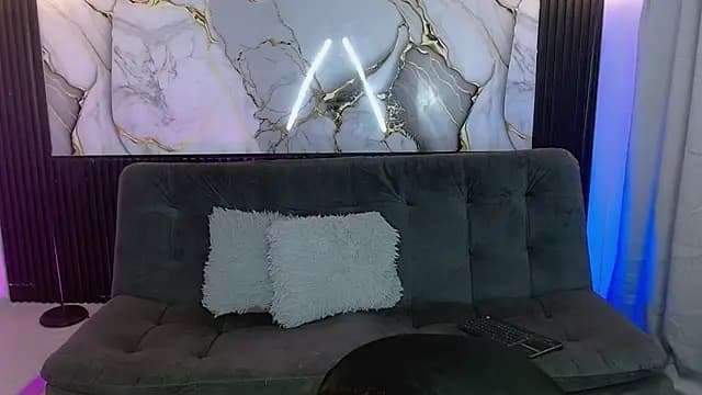 naughtty_doll live cam on Stripchat