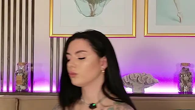 CarolinePrescott live cam