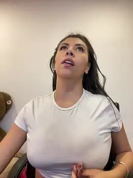 Alanna_atm_ live cam