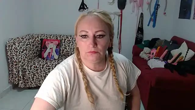 emperabigbootybigass live cam