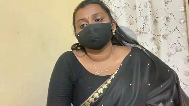 Tanuja-Sexy live cam