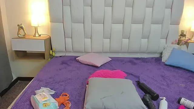 mask_red_girl live cam