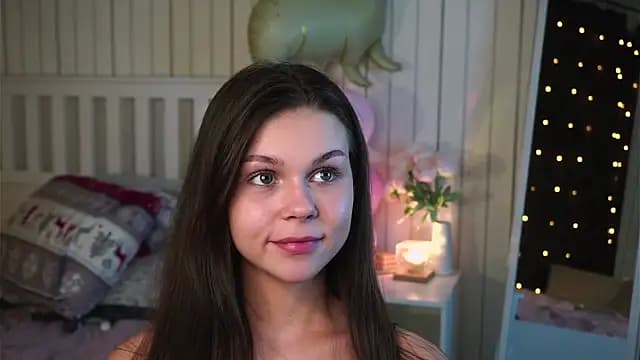 EarthaLevra live cam