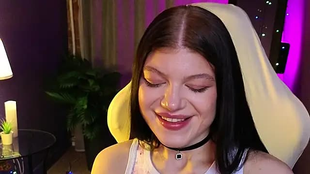 Softeach live cam on Stripchat