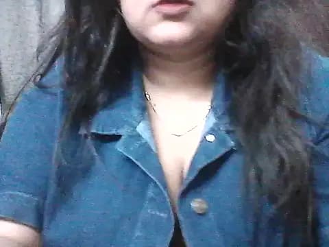 radhikkaa live cam on Stripchat