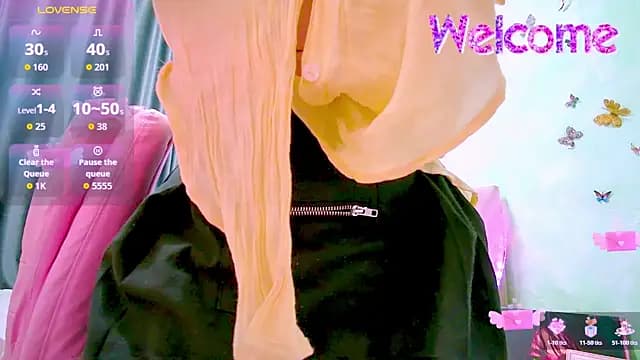 Akemilun live cam on Stripchat