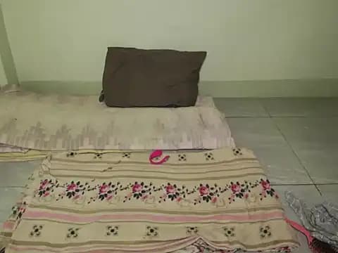 TeaseNPlease_13 live cam on Stripchat