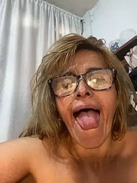 SahoryHorny live cam on Stripchat