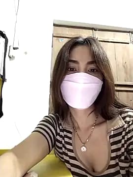 Baby-sexytits2026 live cam on Stripchat