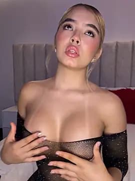 Mia_Roswell live cam on Stripchat