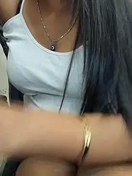 JHANVI_3 live cam on Stripchat