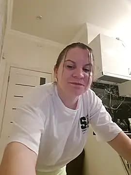 LaraHarper live cam on Stripchat