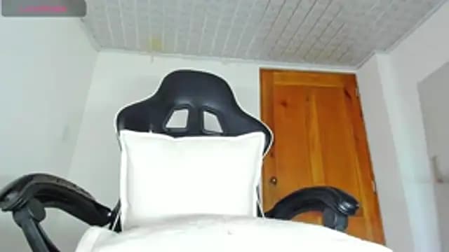 Holly_Sailt live cam on Stripchat