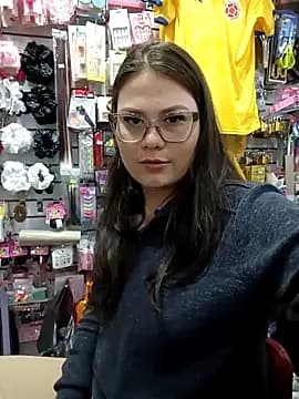 Vale_Saenzz live cam