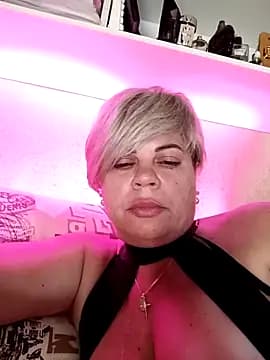 MilkySky live cam on Stripchat