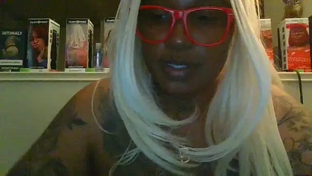 ShaBrimDaPornstar live cam on Stripchat