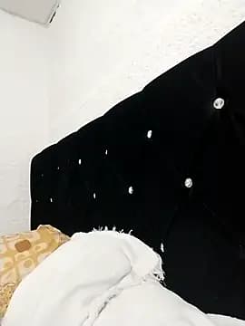 ElizabethWeil live cam on Stripchat