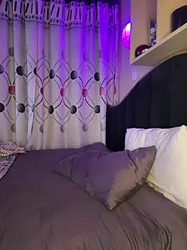 CynnxxxBarb live cam on Stripchat