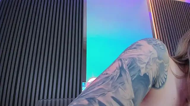 MissObsidian live cam on Stripchat