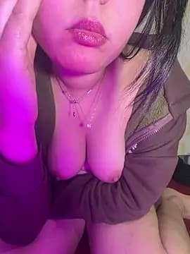 Sexy_Lolii live cam on Stripchat