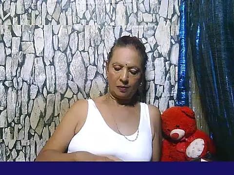 Hot_queen58 live cam on Stripchat