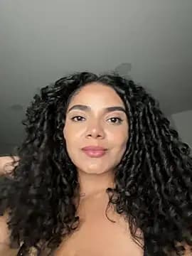 Curlyierr live cam on Stripchat