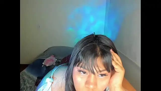 NayaraHinny live cam