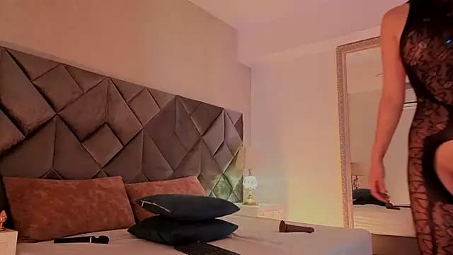 Luisa0110 live cam