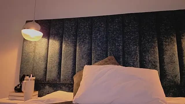 Ariannaa_Suarez1 live cam