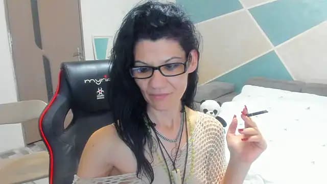 SweetSin40 live cam