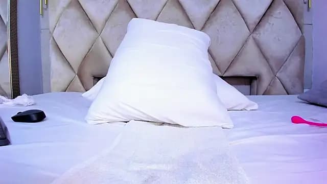 violett_rabbit_ live cam