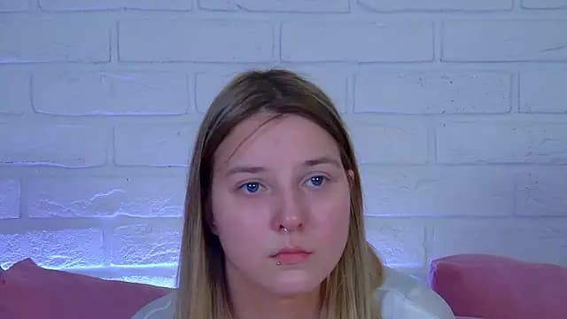 TinnaBurton live cam