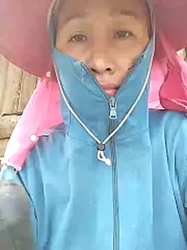 Lisa-aa live cam on Stripchat