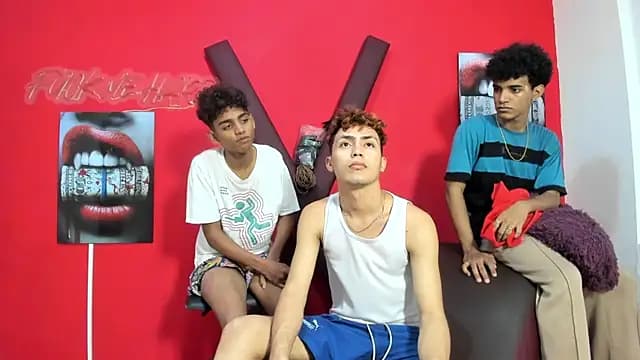 VERY_HOT_GUYS live cam