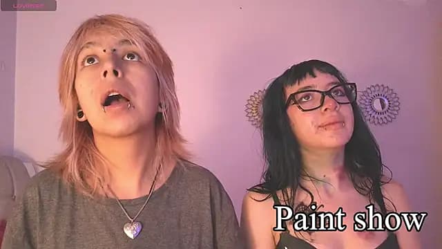 Madewithhell live cam