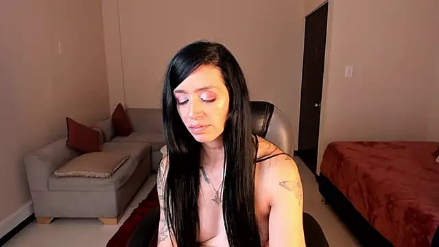 Kristen_Garner live cam on Stripchat