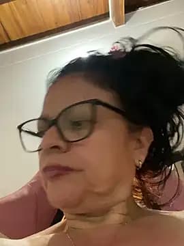 Sharongirl07 live cam on Stripchat