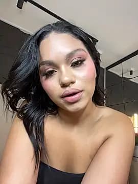 Anngelinna_ live cam on Stripchat