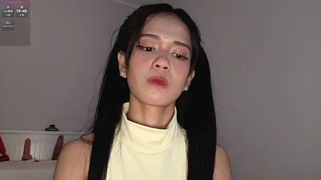 TinyMika live cam on Stripchat