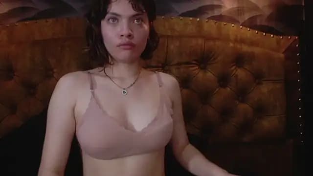 LiaSweetxx live cam on Stripchat