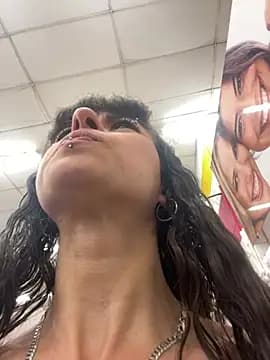 VioletaSubmissive live cam