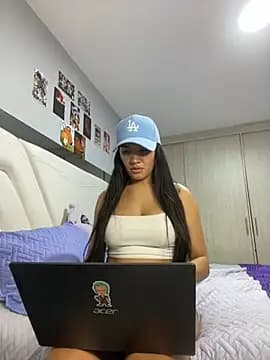 Violett_Rosse_ live cam