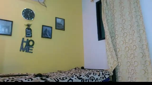 18dulcegatita live cam on Stripchat