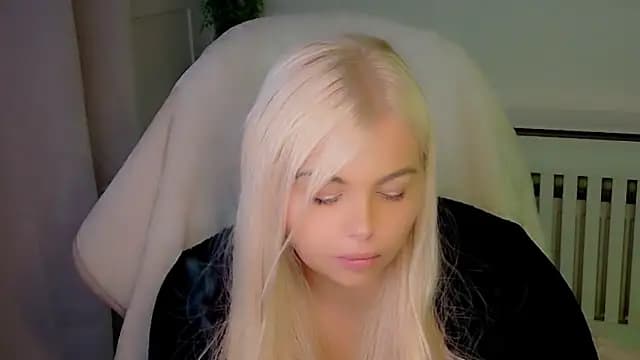 Siren-xiv live cam on Stripchat